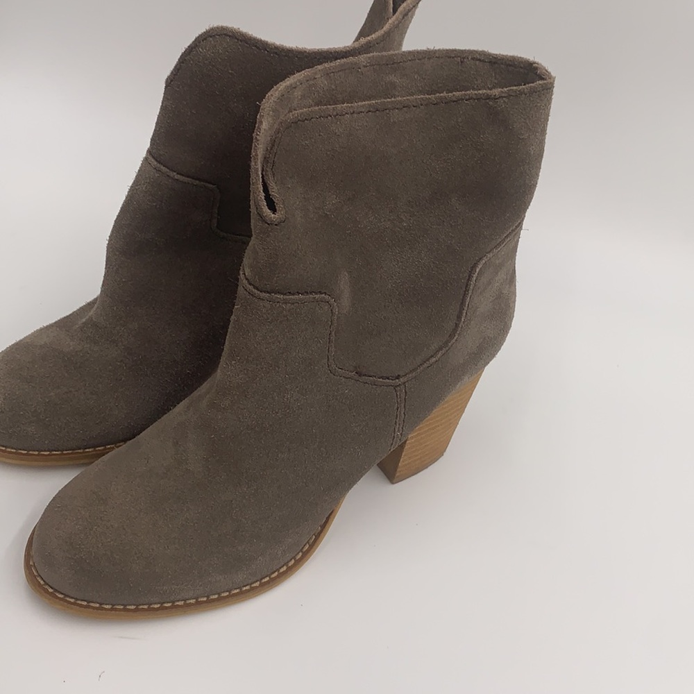 Splendid Heeled Boots - Picture 16 of 16